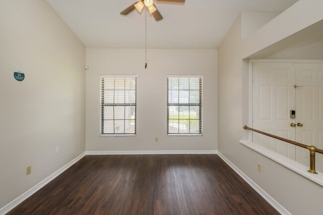 Photo - 5713 Erhardt Dr