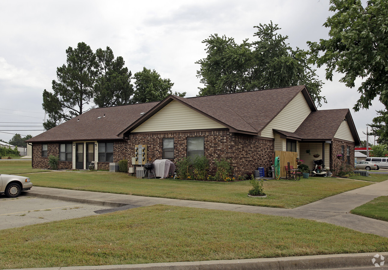 Photo - Pheasant Run Apartments