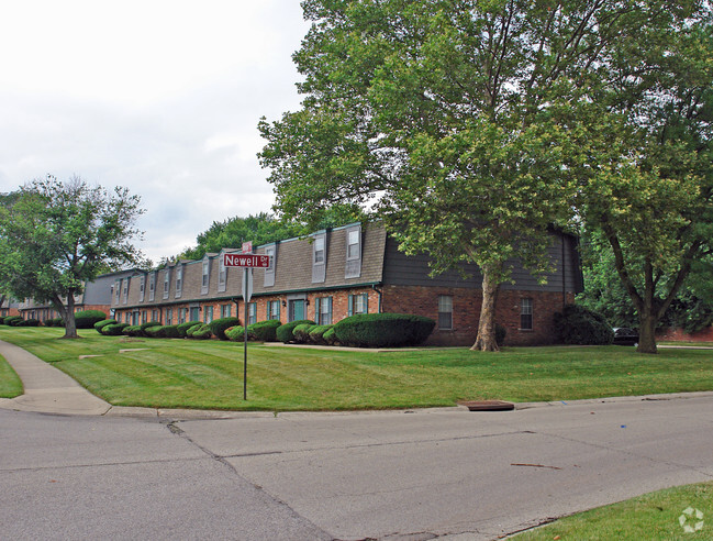 Heritage Knoll - Heritage Knoll Apartments