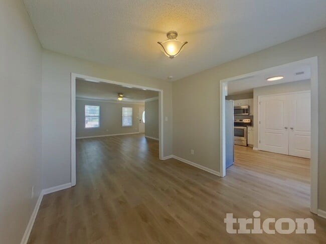 Photo - 929 Corvus Ct