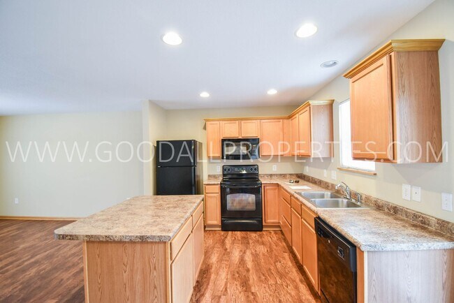 15404 Townsend Ave