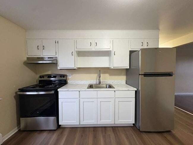 Photo - 880 First Ave Unit 4