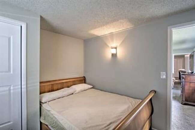 Photo - 8413-8417 Penny Lane Unit 2