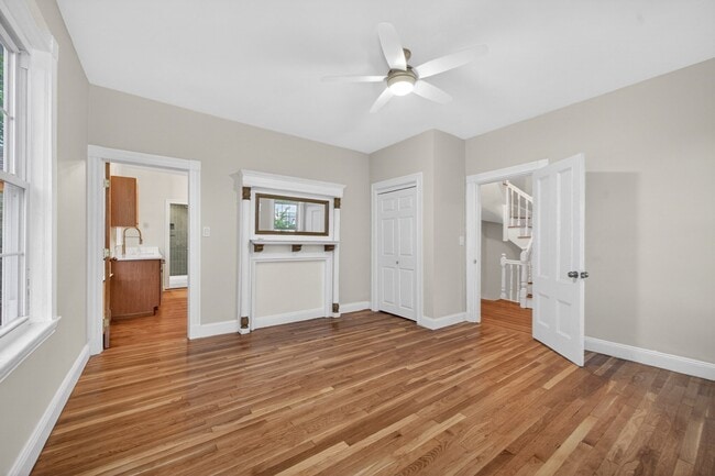 Photo - 42 Etna St