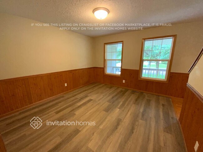 Photo - 10322 Kali Ave NE