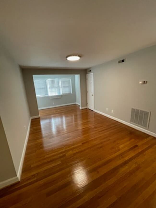 Photo - 1401 W 1st St Unit C
