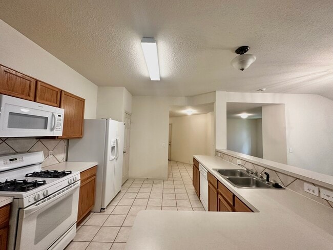 Building Photo - 18214 Wren Dale Ln