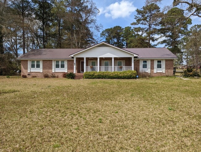 216 Brookwood Dr