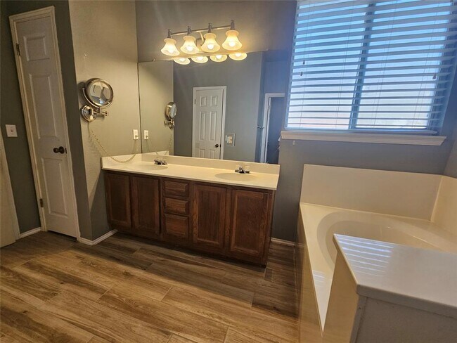 Photo - 8506 Hillrock Dr