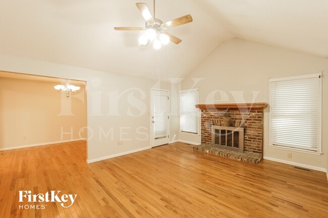 Photo - 7357 N Rhode Ave