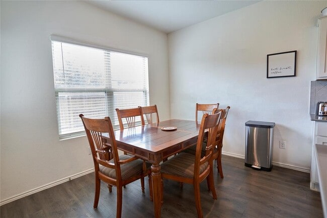 Photo - 105 Comet Dr
