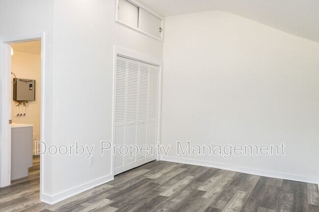 Photo - 358 Derby Cir