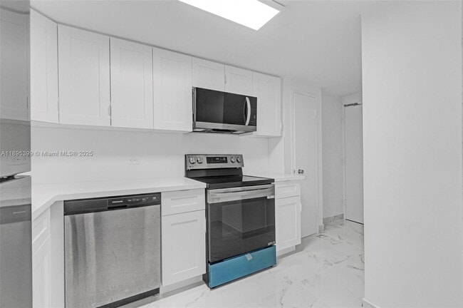 Photo - 905 Brickell Bay Dr Unit 1823