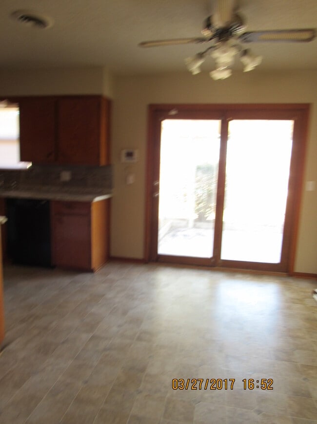 2405 NW 42nd St