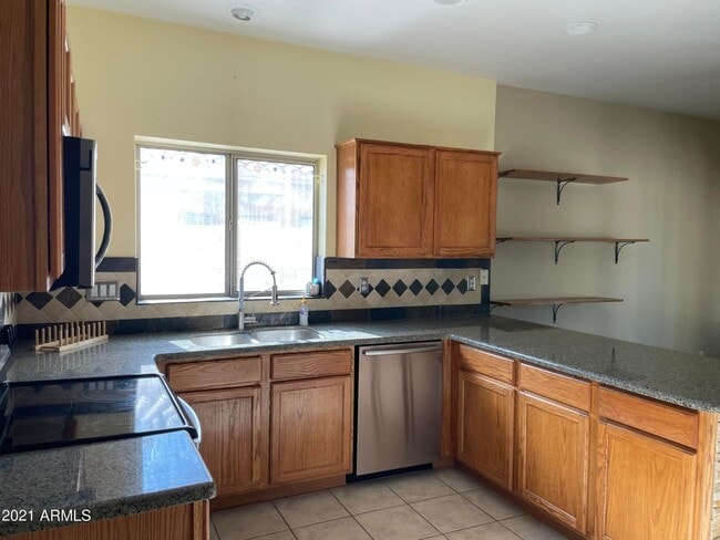 Photo - 3 BEDROOM WITH PRIVATE POOL IN STETSON HILLS/ MOUNTAIN PRESERVE VIEWS