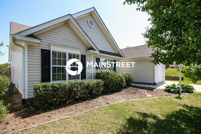 Photo - 3 Bedroom Pet-Friendly Home in Winston-Salem, NC with Main Street Renewal