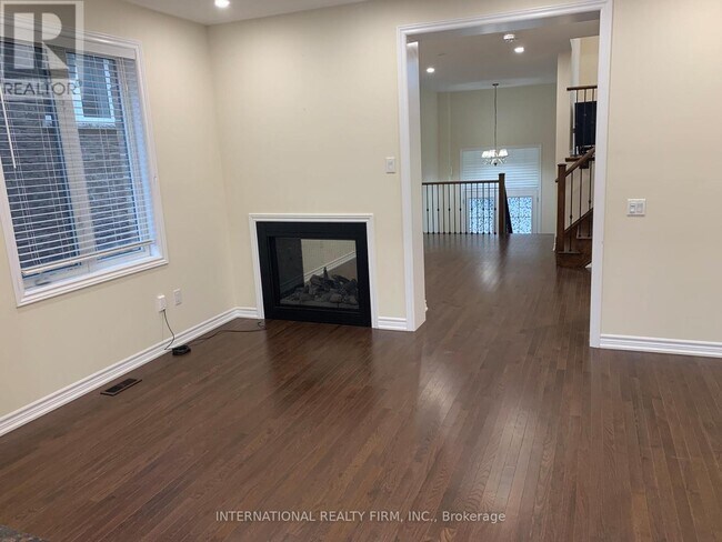 Photo - 74 Fawnridge Rd