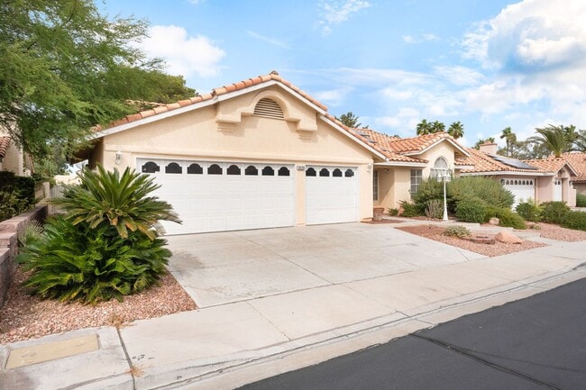 Photo - Elegant Single-Story Home in Desert Shores!