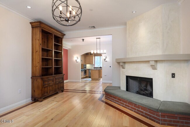 Photo - 700 Union St Unidad 104