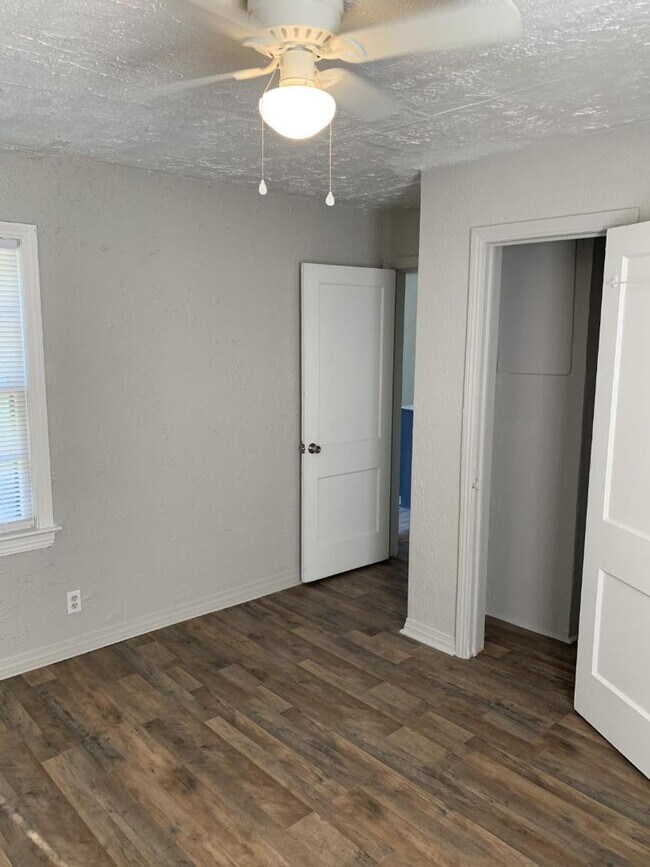 Photo - 1904 E Madison St