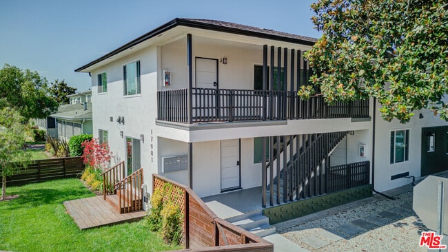 Photo - 17901 Crenshaw Blvd Unit 4