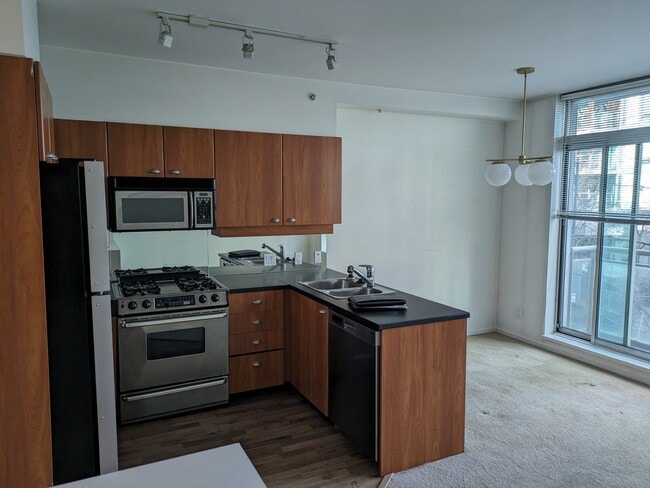 Photo - 1478 Hastings St W Unit YV10 Condo