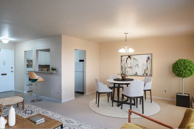 Photo - 555 River Ave Unit 973