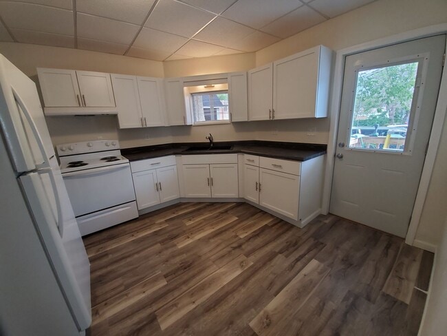 Photo - 715 Chicago St