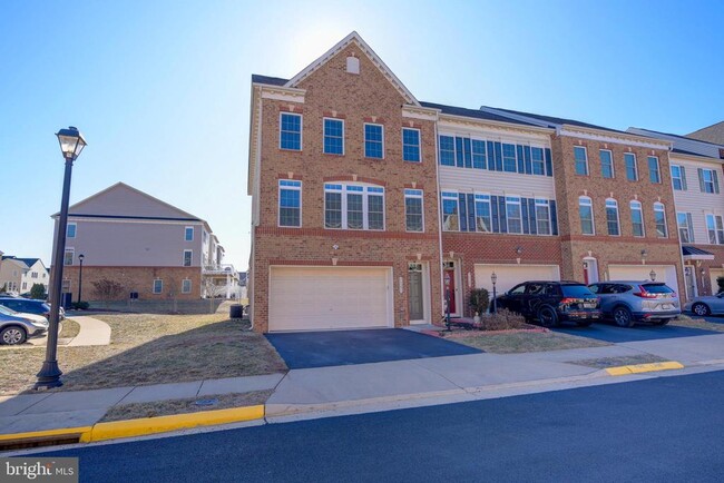 Photo - 44391 Foxthom Terrace Townhome