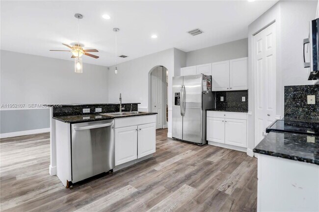 Photo - 2540 SW 85th Terrace