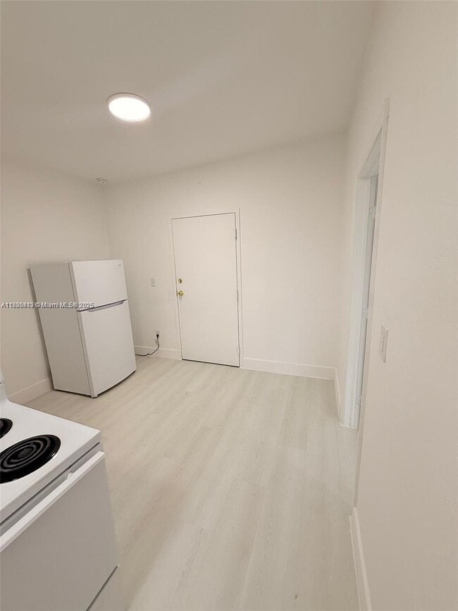 Photo - 871 SW 3rd St Unit 21-22-23