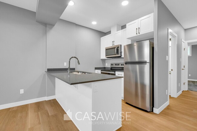 Building Photo - 6724 Alpha Blvd Unit Bsmt