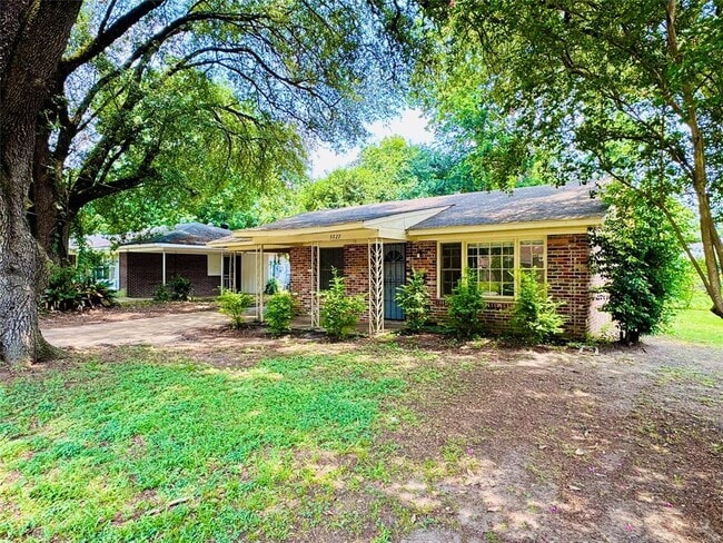 Photo - 3727 Audubon Rd