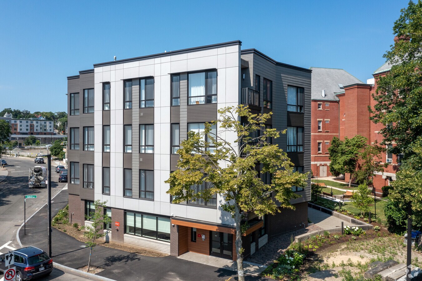 Photo - 2451 Washington St