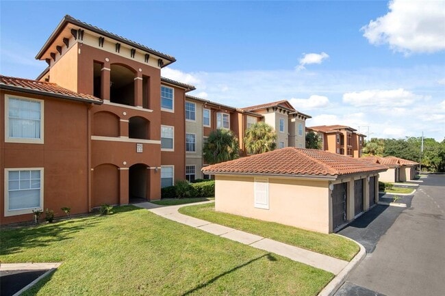 Building Photo - 5542 Metrowest Blvd Unit 10