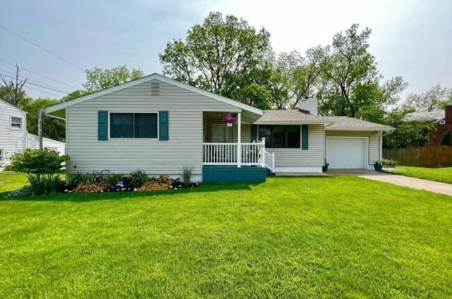 Photo - 12 Chelmsford Dr