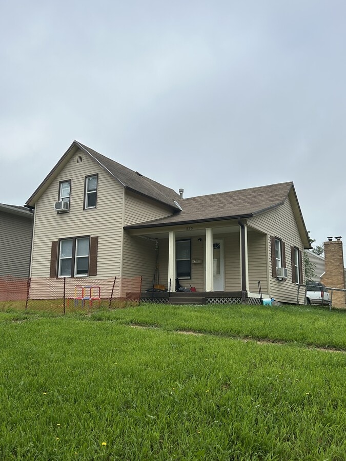 Photo - 820 Windom St