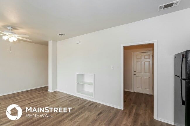 Photo - 204 Ridgeway Blvd