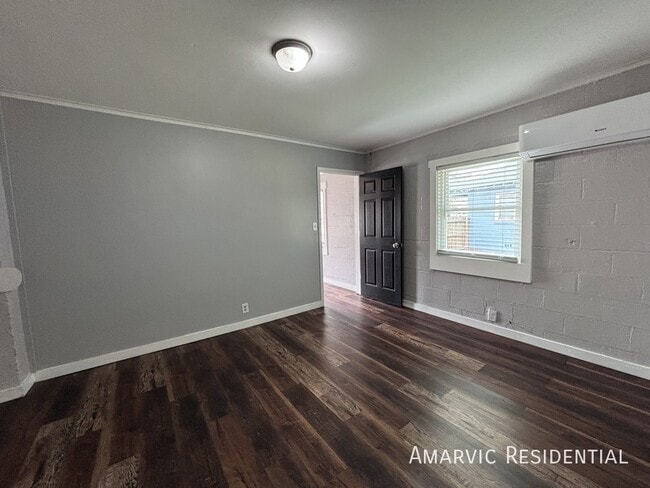 Photo - 642 Cleveland St