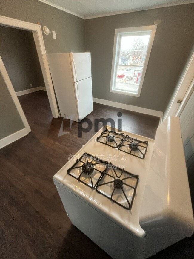 Photo - 215 1/2 S Madison Ave