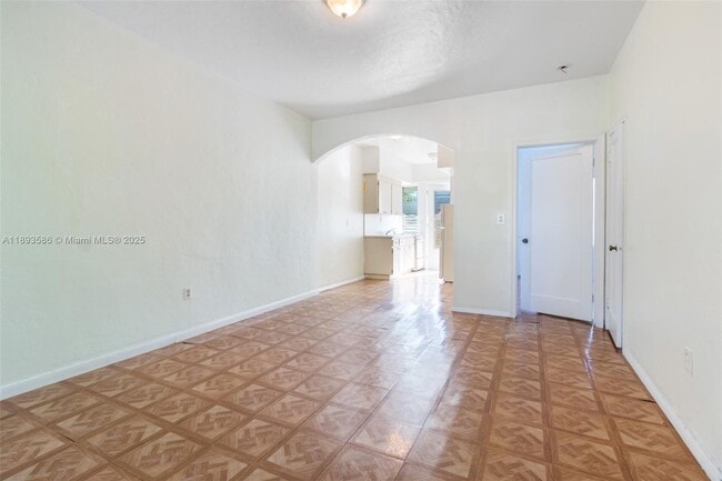 Photo - 835 Alton Rd Unit 7