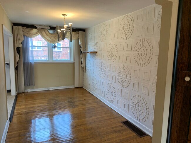 Photo - 6717 Eastwood St