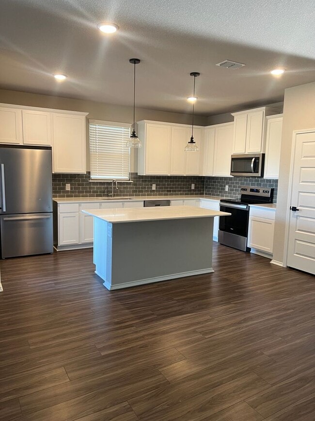 Photo - NEW 4 Bedroom in Joshua ISD. Move in special for the end of the year!