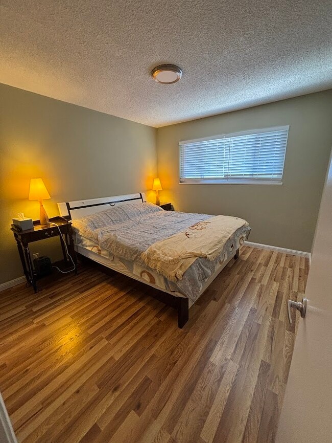 Photo - 990 Helen Ave Unidad 4