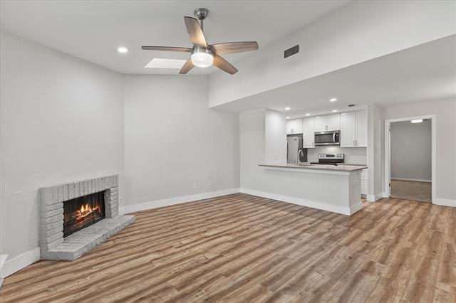 Building Photo - 5616 Preston Oaks Rd Unit 208