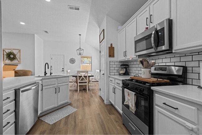 Photo - 2912 Boardwalk Ave