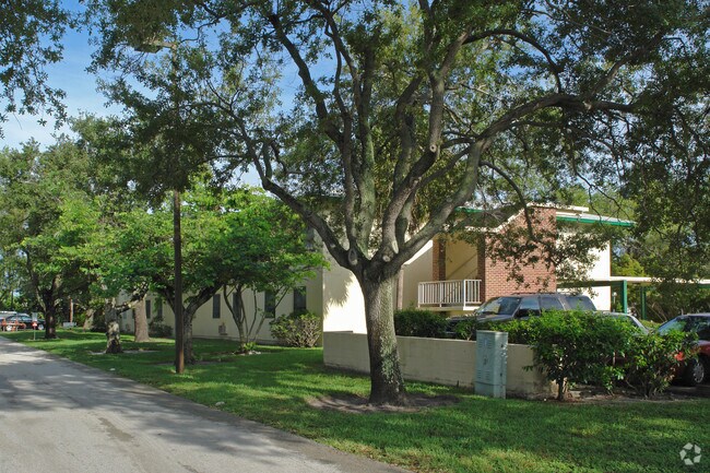 Photo - St. Elizabeth Gardens Apartments