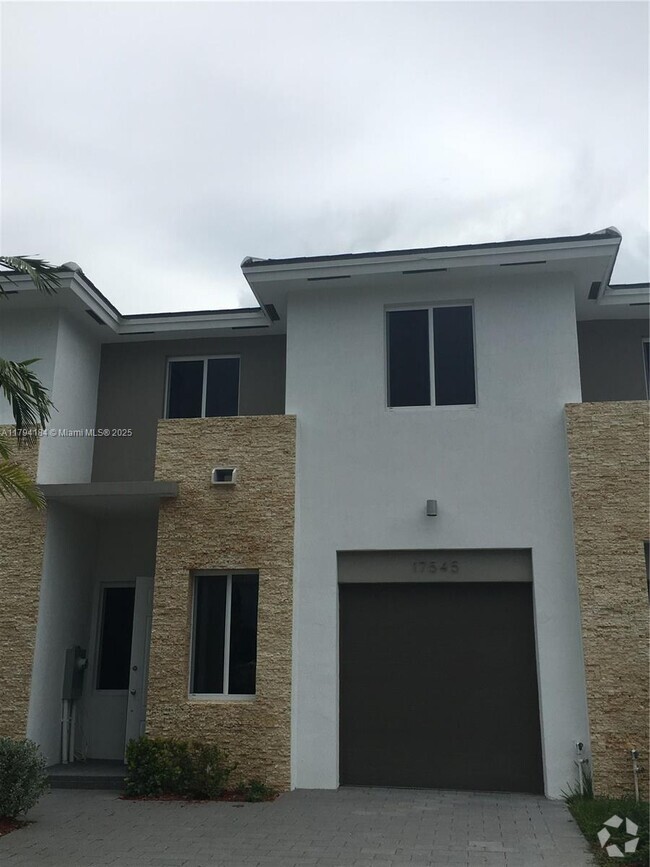 Building Photo - 17545 SW 150th Ct Rental