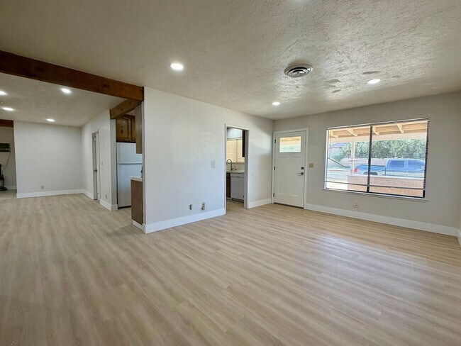 Photo - 408 W Ward Ave