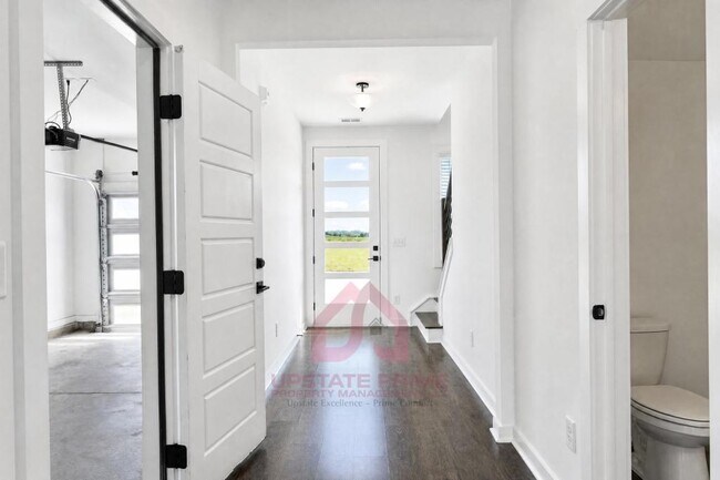 Photo - 1455 Darrowby Wy